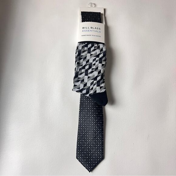 Bill Blass Essentials Handmade Tie and Socks Combo Pack NWT - Picture 3 of 8